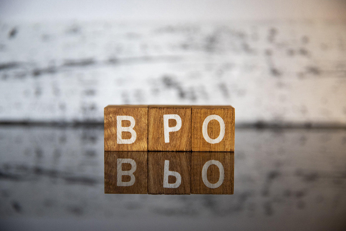 購買業務のBPOとは？アウトソーシングとの違いや導入のメリット・注意点を解説